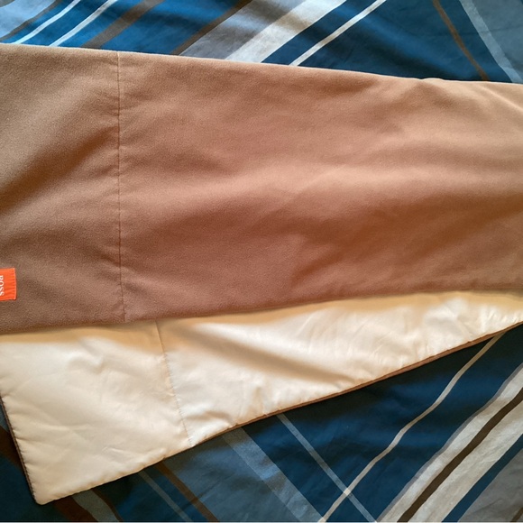 Men’s tan Hugo Boss scarf with hood - Picture 4 of 8